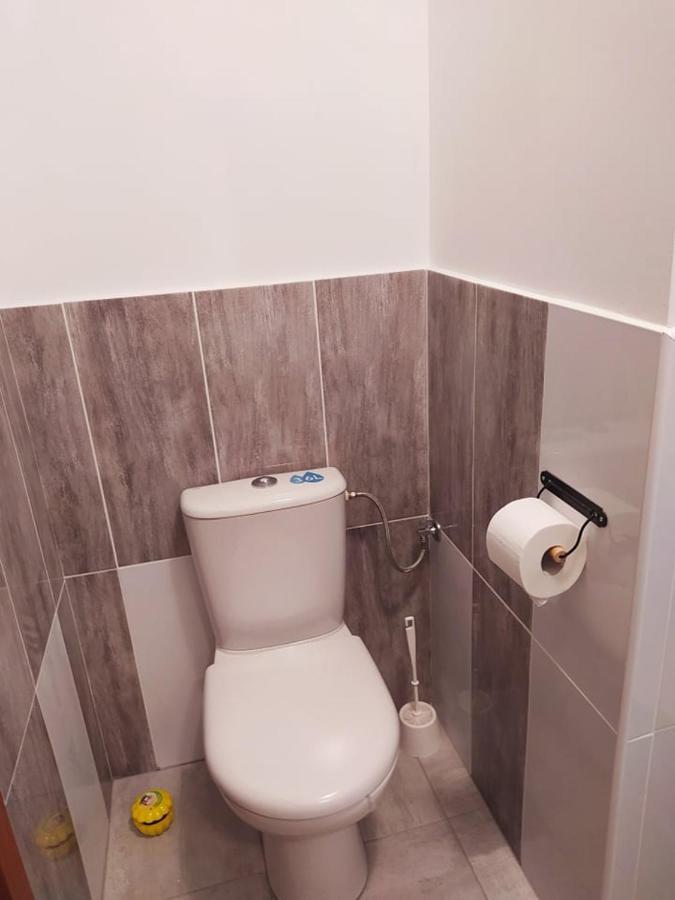 Polny Zakatek - Pokoje Goscinne Rybnica Ngoại thất bức ảnh